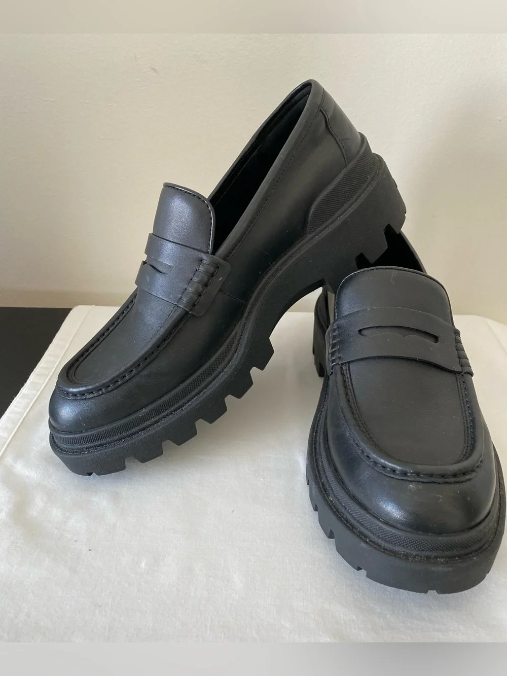 Coach Black Leather Platform Loafer Like new, worn once 9.5 mens